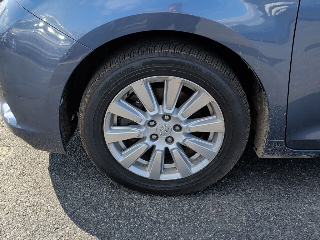 2017 Toyota Sienna XLE Premium Worcester MA