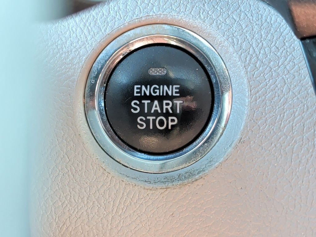2017 Toyota Sienna XLE Premium Worcester MA