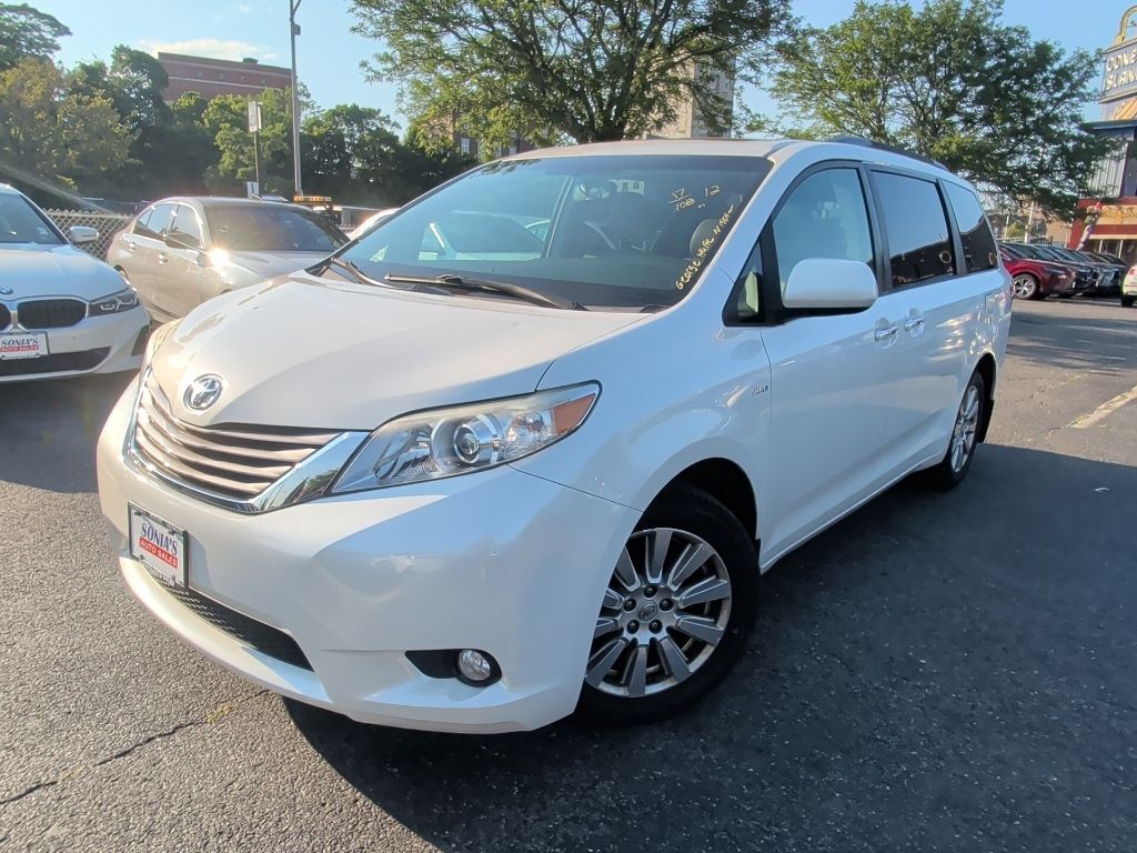 2017 Toyota Sienna XLE Premium