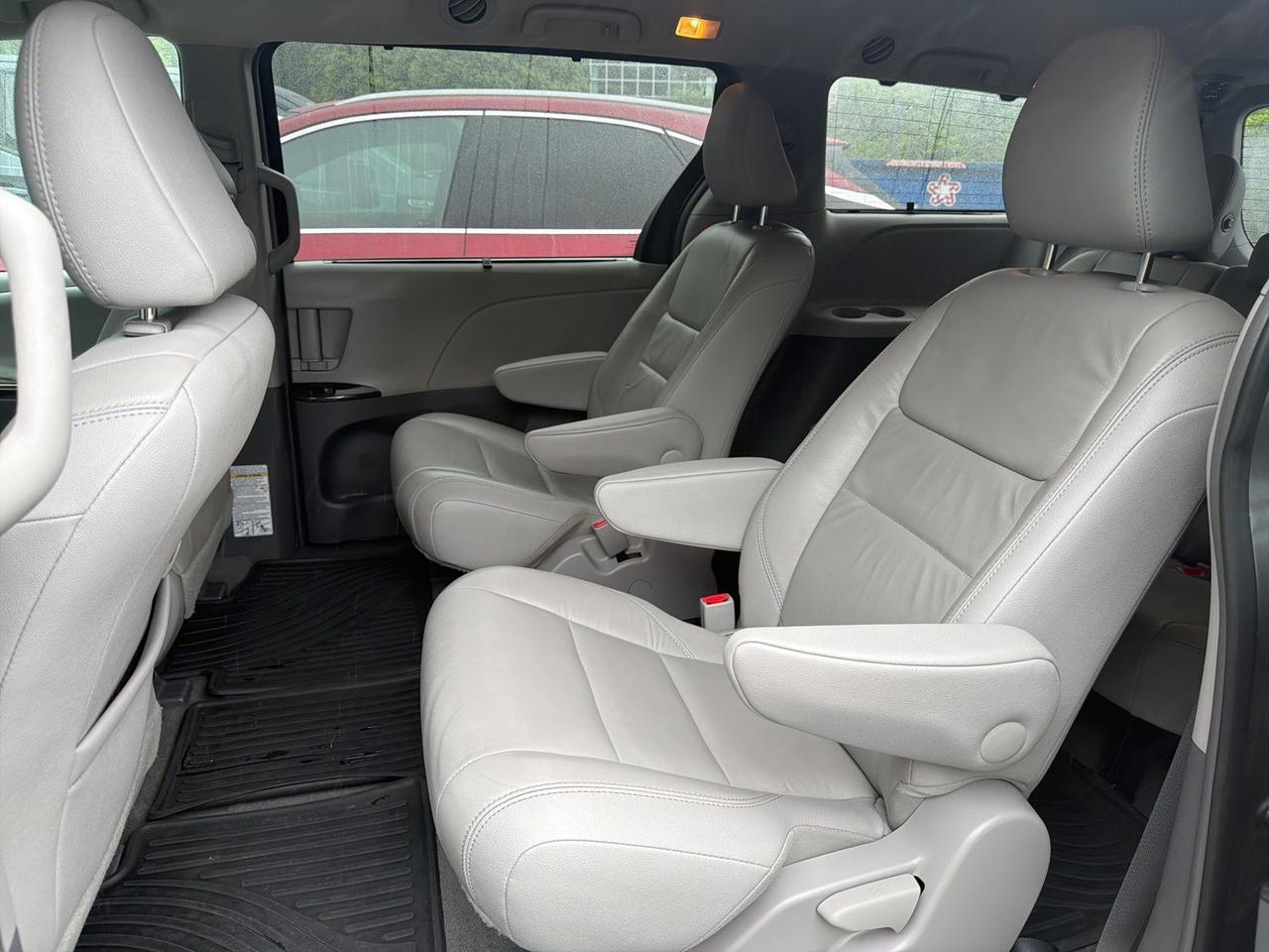 2017 Toyota Sienna XLE Premium Annapolis MD