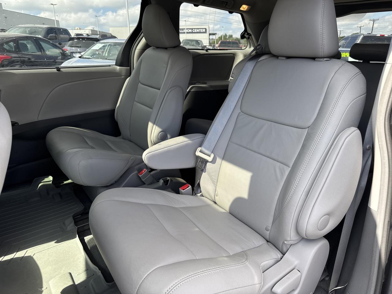 2017 Toyota Sienna XLE San Antonio TX