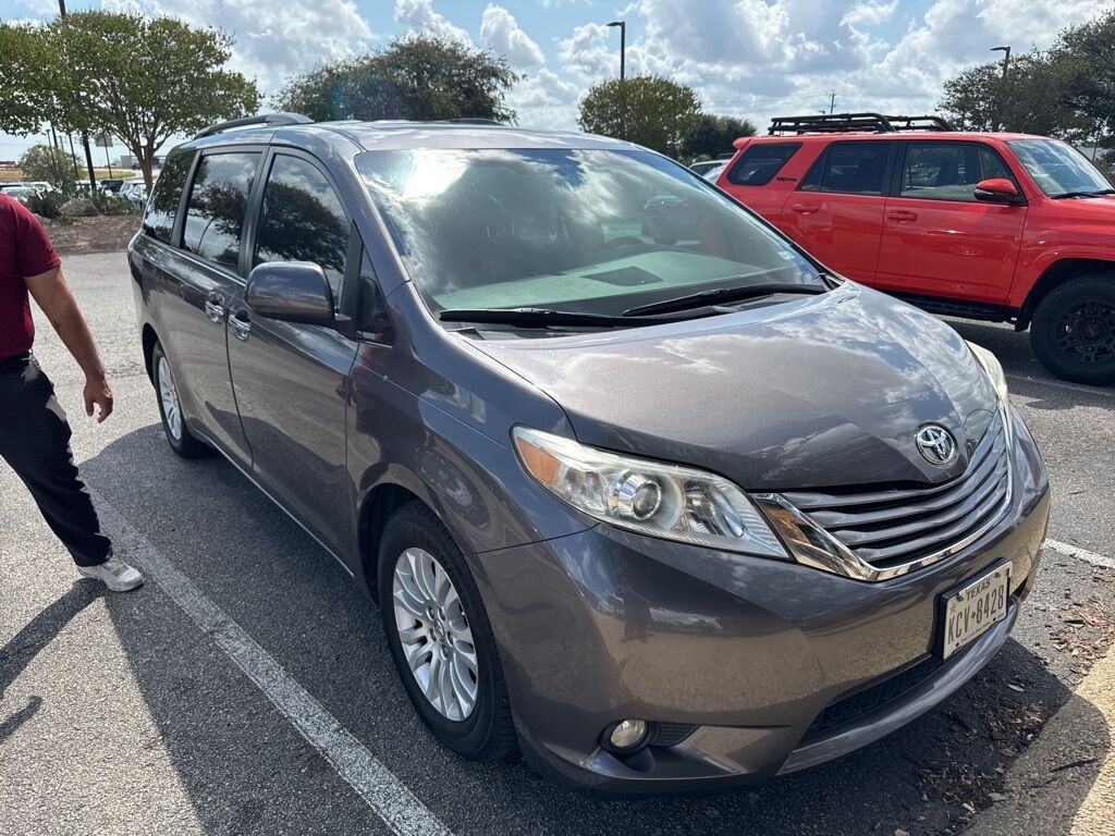 2017 Toyota Sienna XLE San Antonio TX