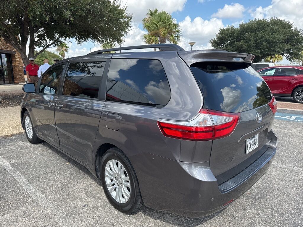 2017 Toyota Sienna XLE San Antonio TX