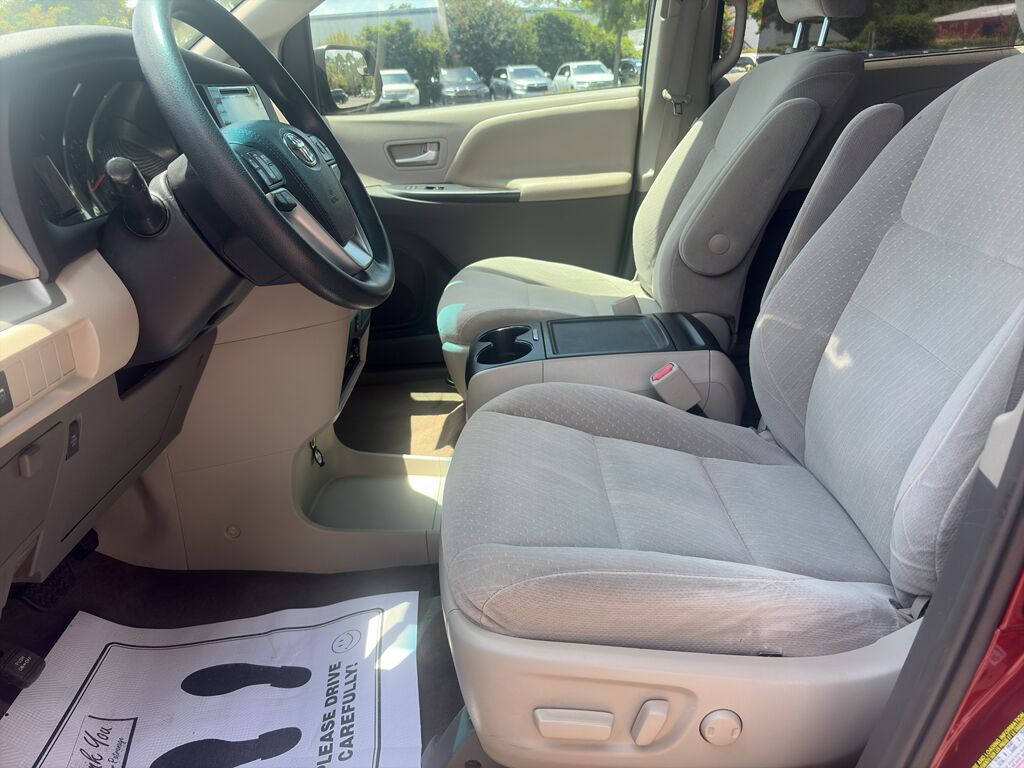 2017 Toyota Sienna XLE Wilmington NC