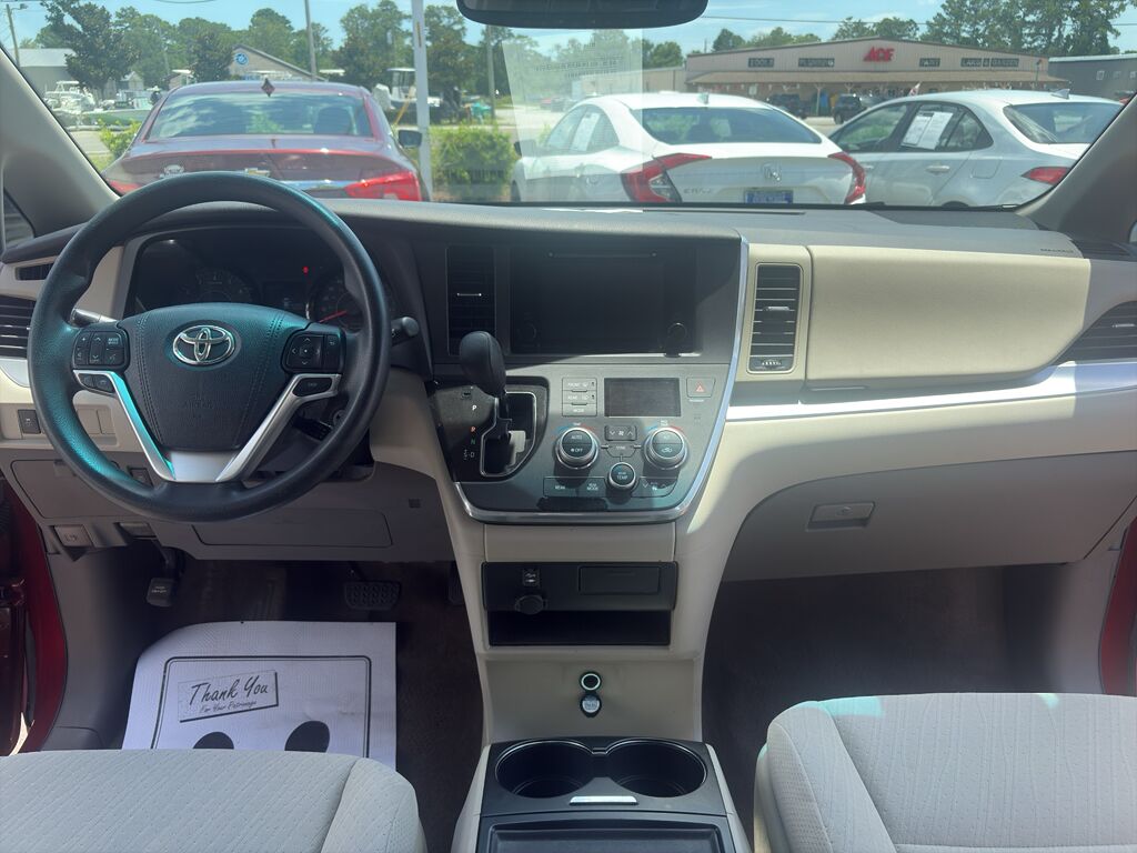 2017 Toyota Sienna XLE Wilmington NC