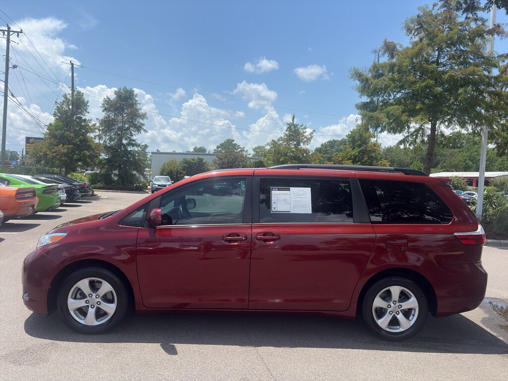2017 Toyota Sienna XLE Wilmington NC