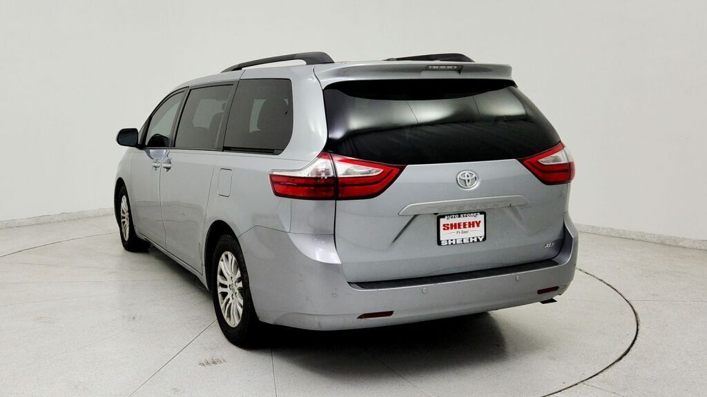 2017 Toyota Sienna XLE Laurel MD