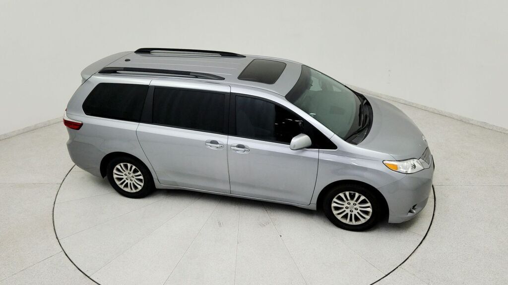 2017 Toyota Sienna XLE Laurel MD
