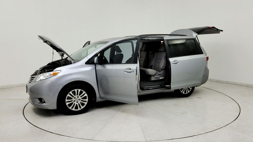 2017 Toyota Sienna XLE Laurel MD