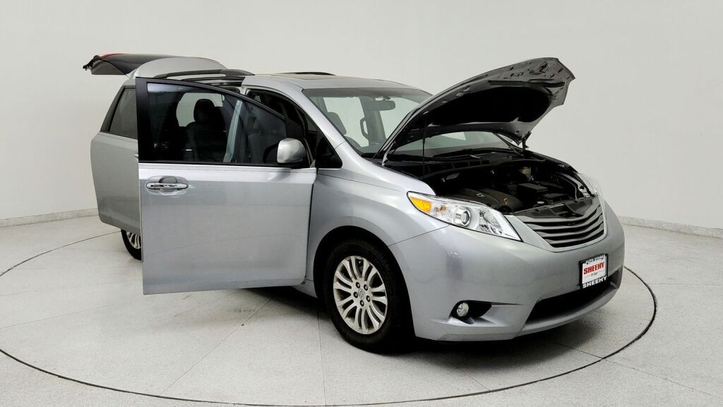 2017 Toyota Sienna XLE Laurel MD