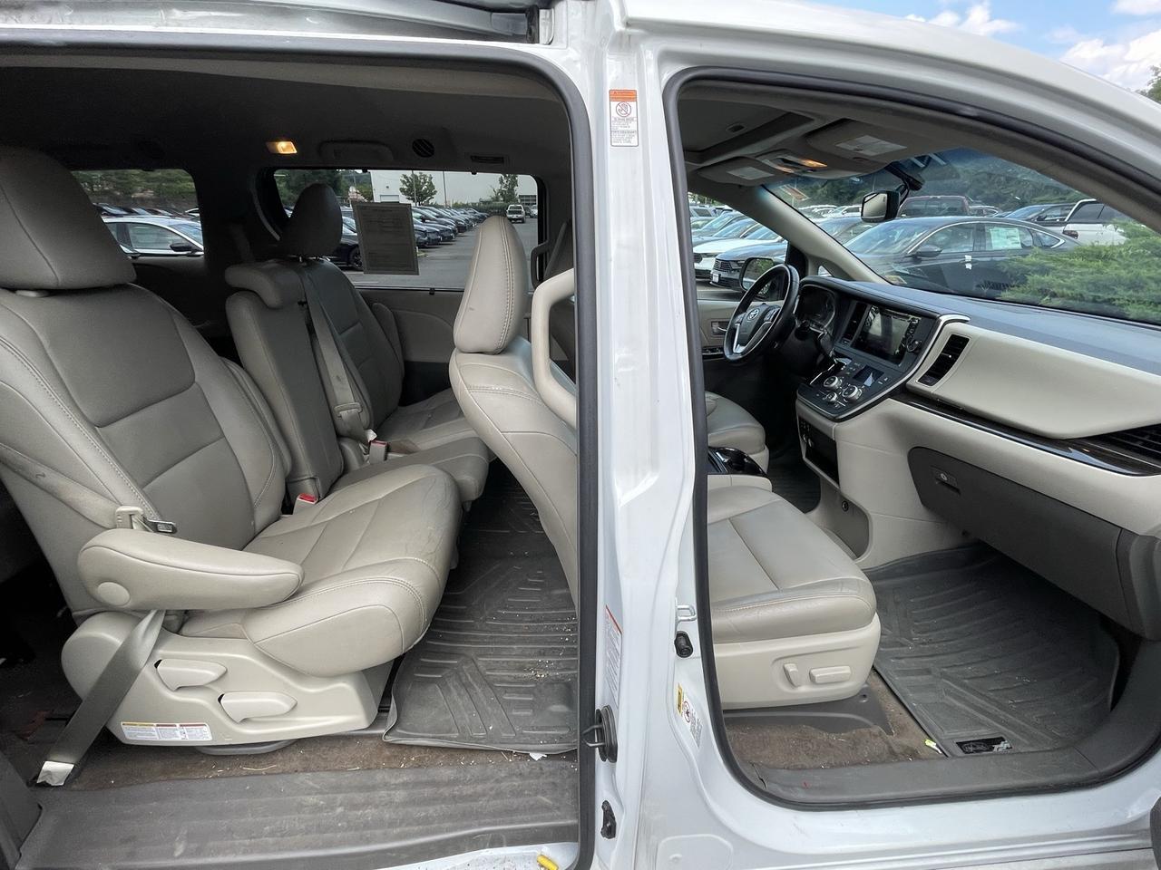 2017 Toyota Sienna XLE Alexandria VA