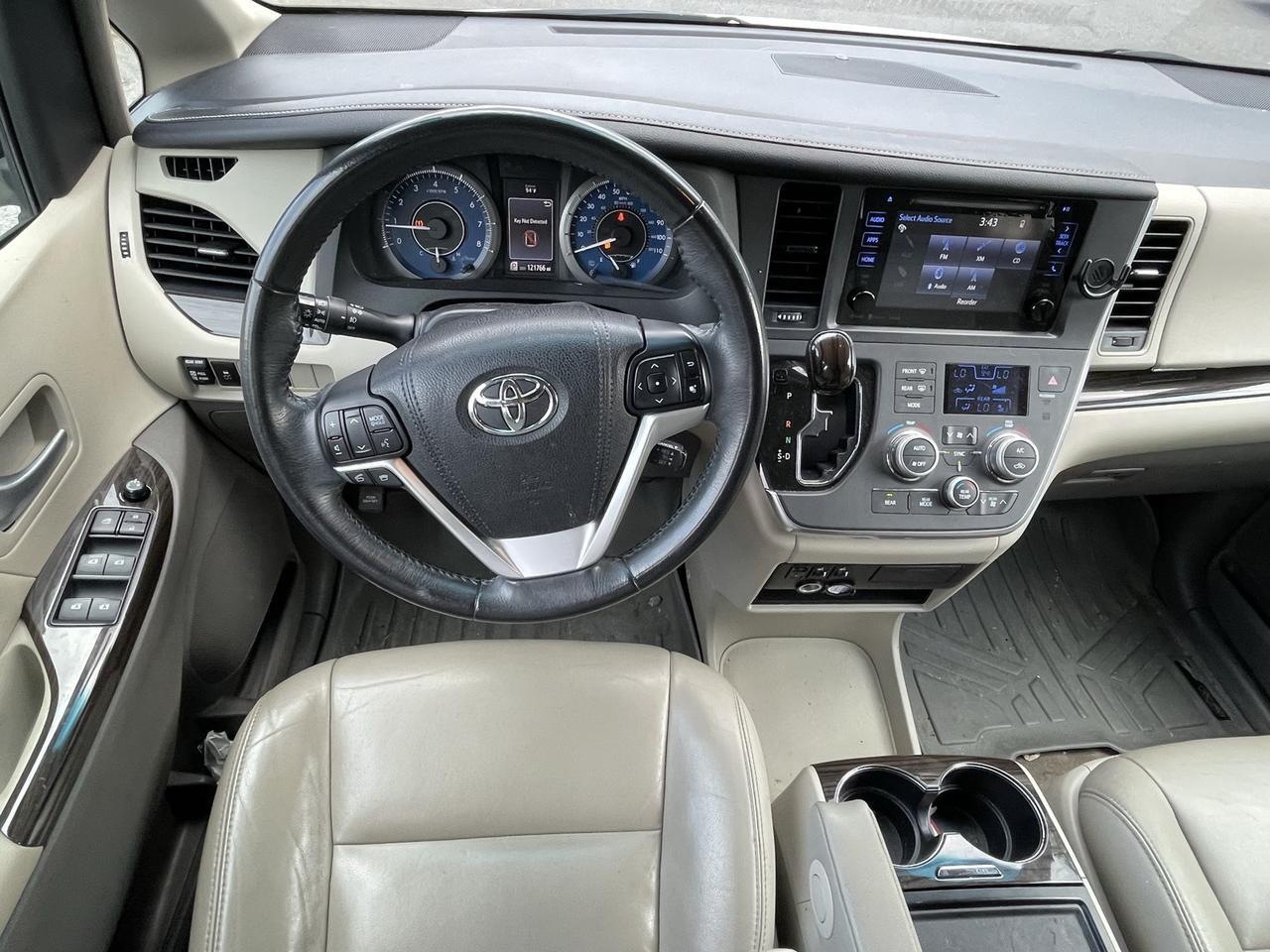 2017 Toyota Sienna XLE Alexandria VA