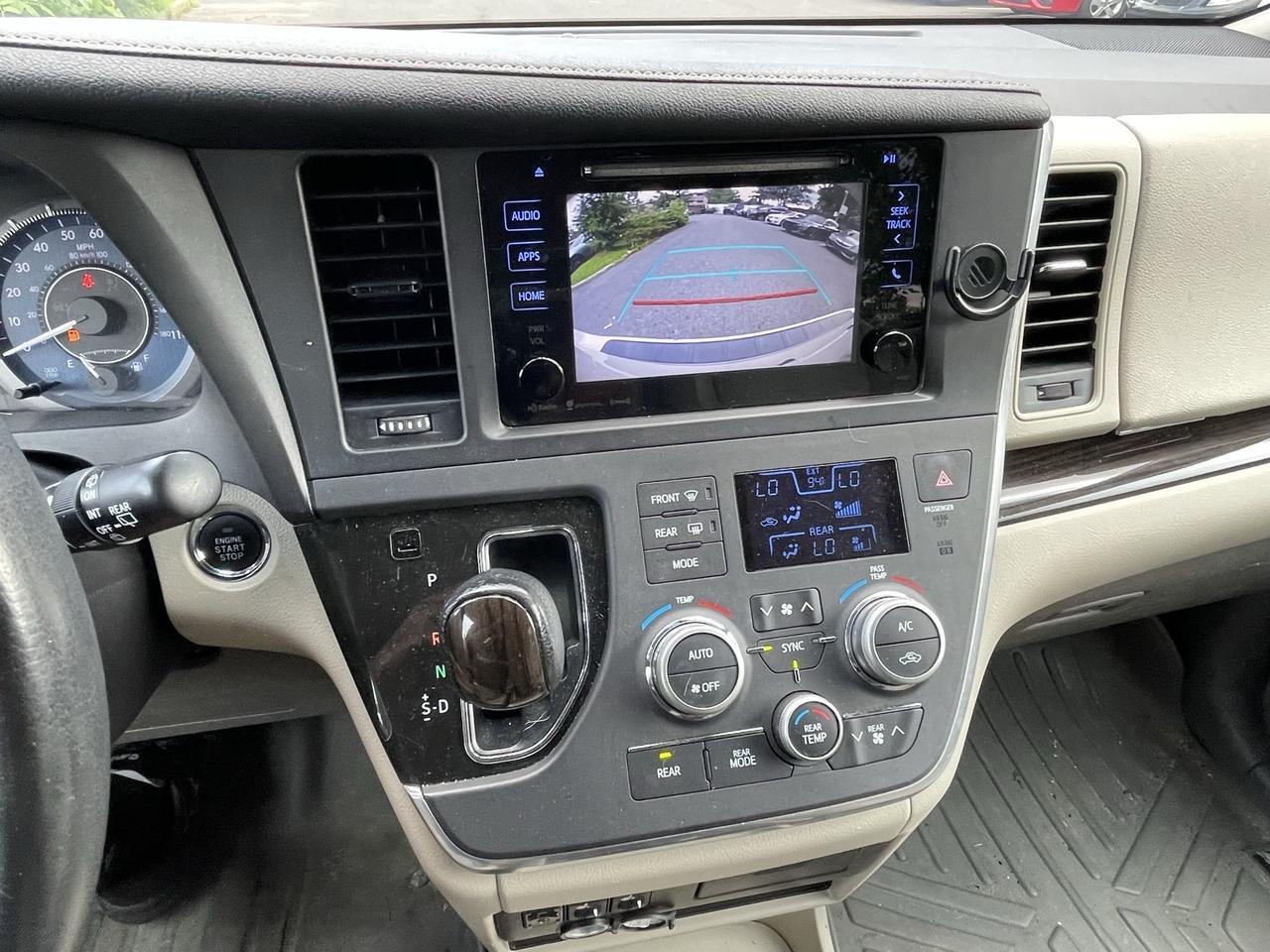 2017 Toyota Sienna XLE Alexandria VA