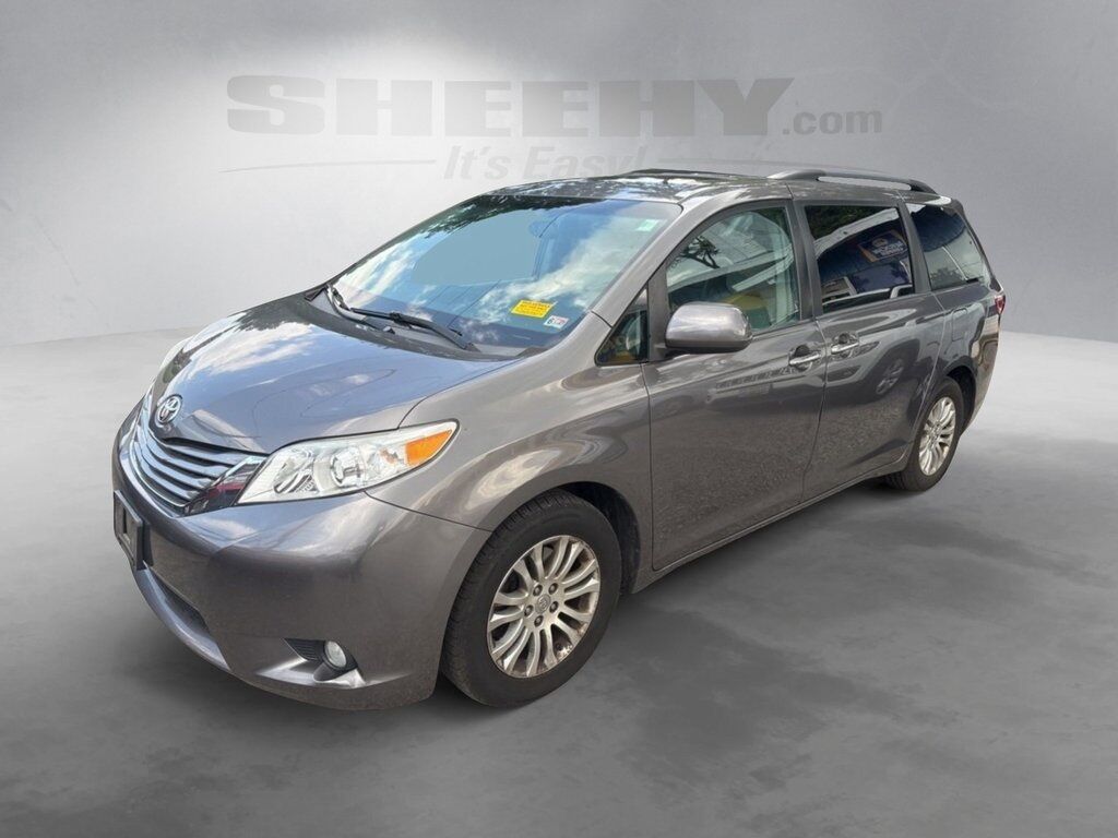 2017 Toyota Sienna XLE