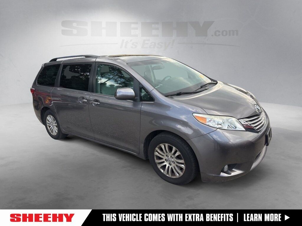 2017 Toyota Sienna XLE