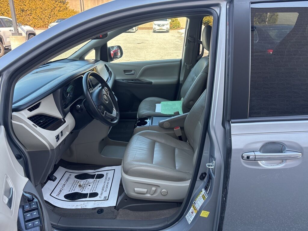 2017 Toyota Sienna XLE Cockeysville MD