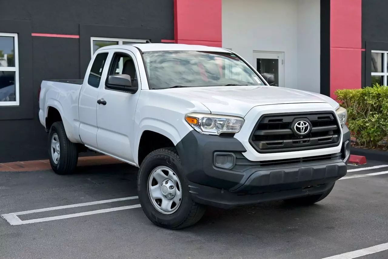 2017 Toyota Tacoma Access Cab SR Pickup 4D 6 ft Doral FL