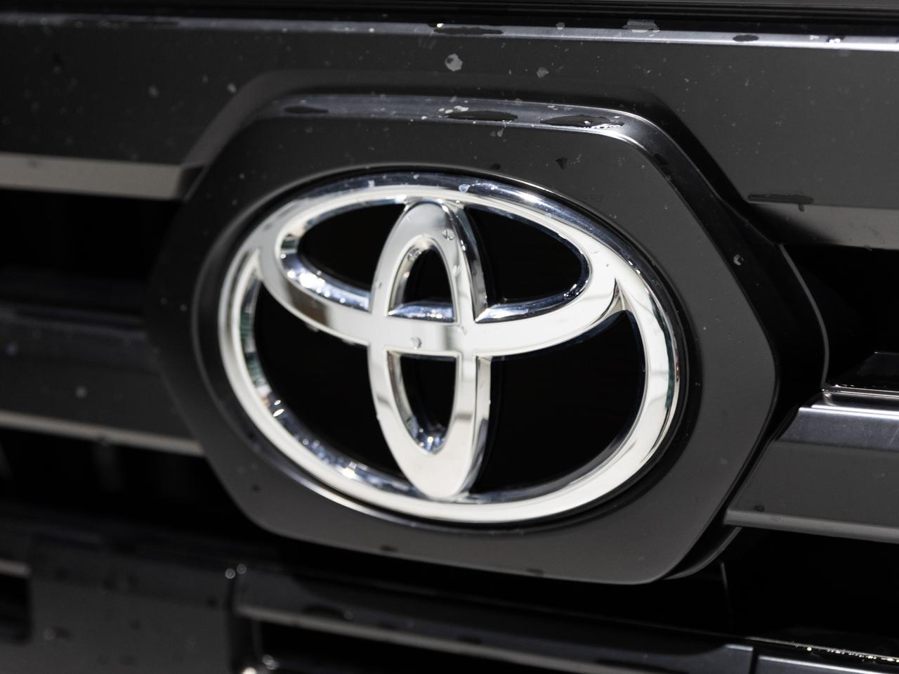 2017 Toyota Tacoma SR Crew Cab 4WD Cranberry PA