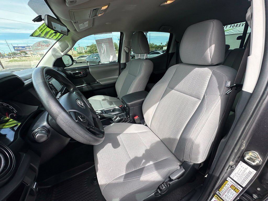 2017 Toyota Tacoma SR