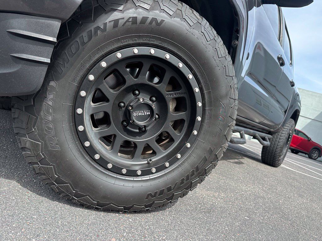 2017 Toyota Tacoma SR