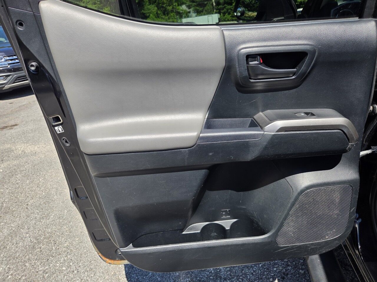 2017 Toyota Tacoma SR5 Charlton MA