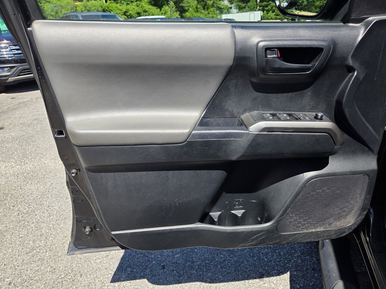 2017 Toyota Tacoma SR5 Charlton MA