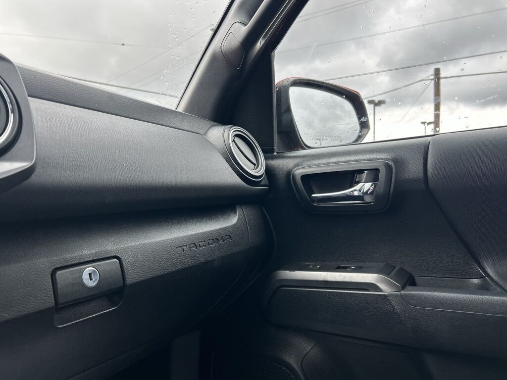 2017 Toyota Tacoma SR5 Crestwood KY