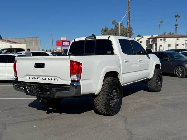 2017 Toyota Tacoma SR5 Double Cab Long Bed V6 6AT 2WD