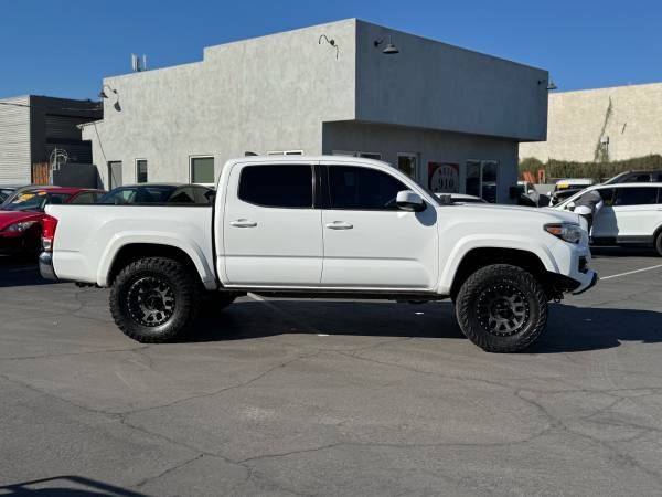 2017 Toyota Tacoma SR5 Double Cab Long Bed V6 6AT 2WD