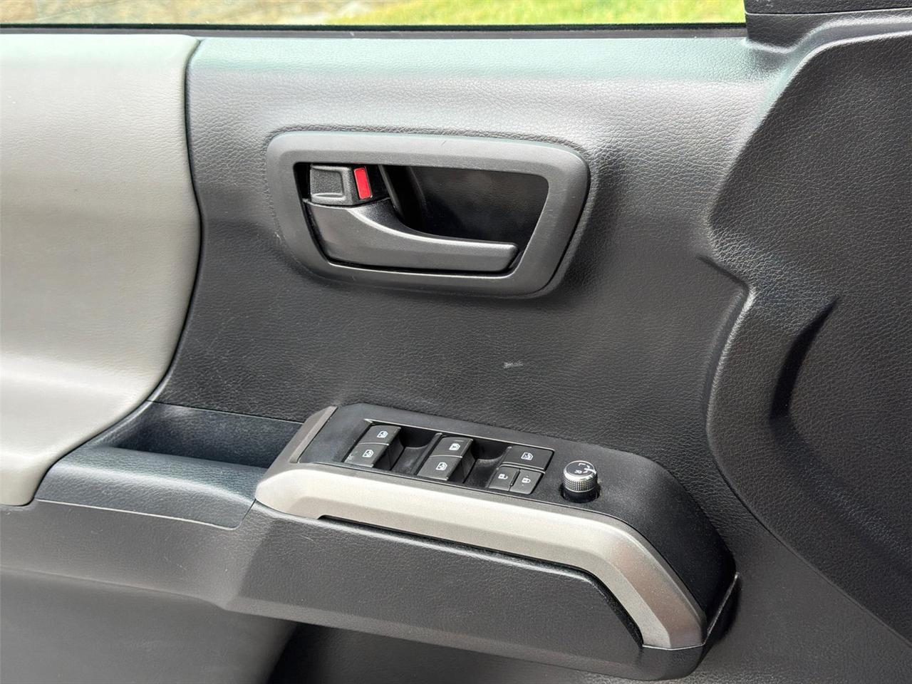 2017 Toyota Tacoma SR5 Hagerstown MD