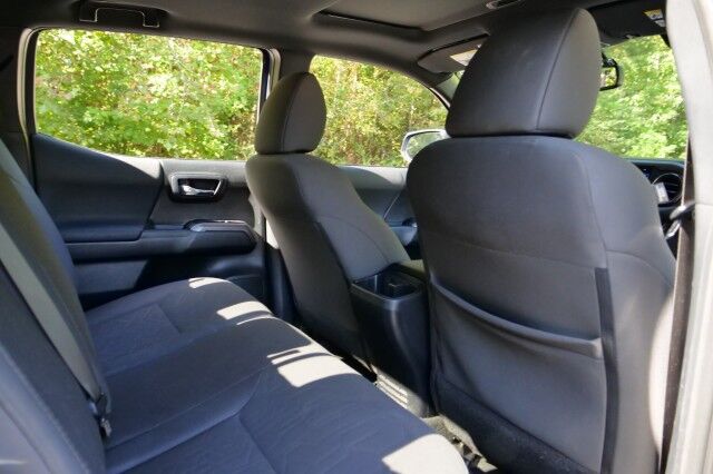 2017 Toyota Tacoma TRD Off Road 4X4 / TECH PKG / Sunroof / Heated Seats! High Point NC
