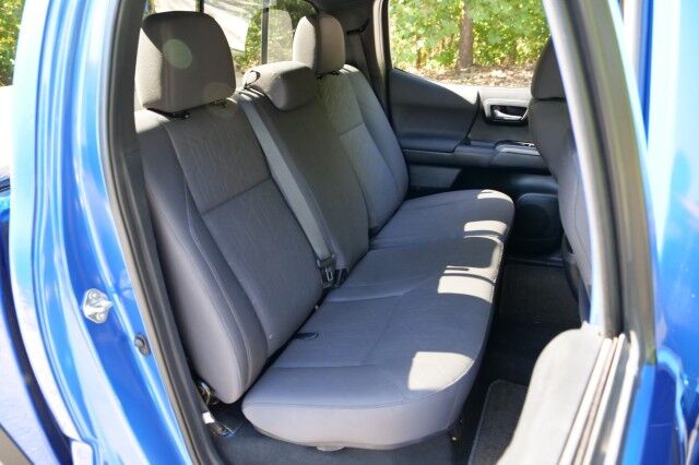 2017 Toyota Tacoma TRD Off Road 4X4 / TECH PKG / Sunroof / Heated Seats! High Point NC