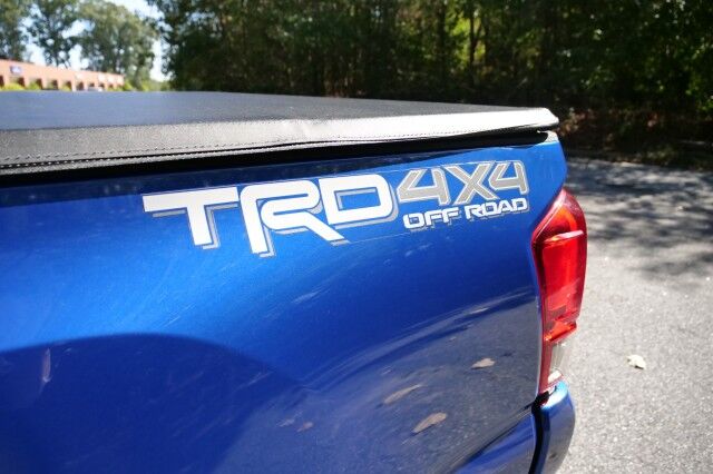 2017 Toyota Tacoma TRD Off Road 4X4 / TECH PKG / Sunroof / Heated Seats! High Point NC