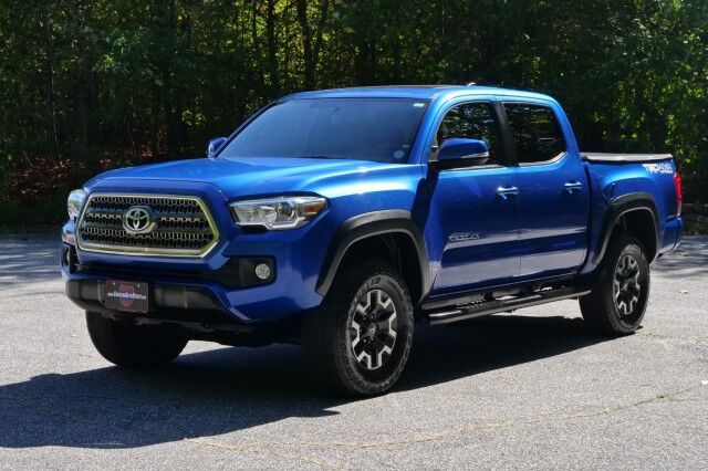 2017 Toyota Tacoma TRD Off Road 4X4 / TECH PKG / Sunroof / Heated Seats! High Point NC