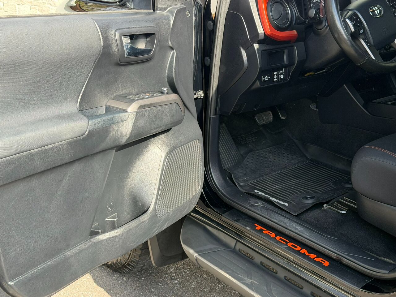 2017 Toyota Tacoma TRD Off Road Double Cab 5' Bed V6 4x2 AT (Natl) Jacksonville FL