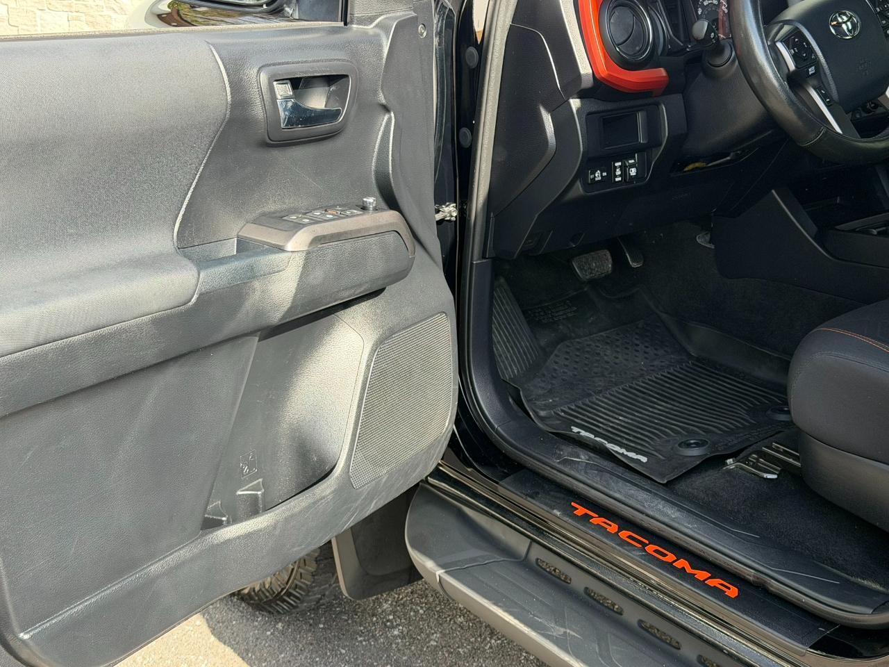 2017 Toyota Tacoma TRD Off Road Double Cab 5' Bed V6 4x2 AT (Natl) Jacksonville FL