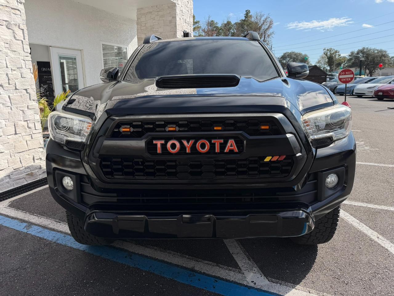 2017 Toyota Tacoma TRD Off Road Double Cab 5' Bed V6 4x2 AT (Natl)