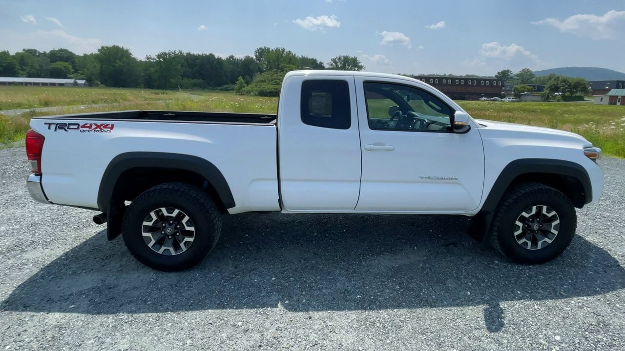 2017 Toyota Tacoma TRD Off Road White River Junction VT