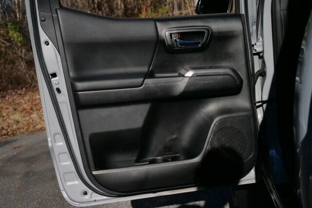 2017 Toyota Tacoma TRD Pro 4X4 / Heated Leather Seats / AMP Boards! High Point NC