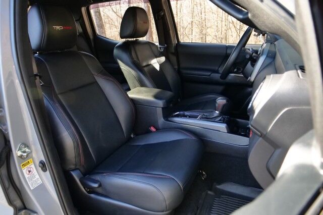 2017 Toyota Tacoma TRD Pro 4X4 / Heated Leather Seats / AMP Boards! High Point NC