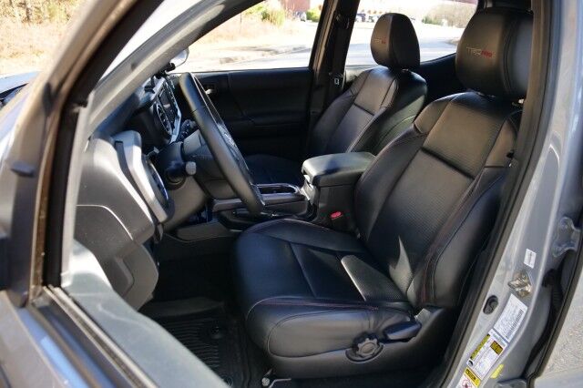 2017 Toyota Tacoma TRD Pro 4X4 / Heated Leather Seats / AMP Boards! High Point NC