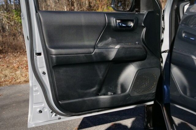 2017 Toyota Tacoma TRD Pro 4X4 / Heated Leather Seats / AMP Boards! High Point NC