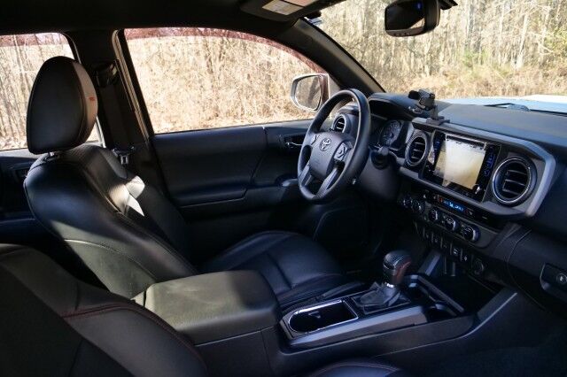 2017 Toyota Tacoma TRD Pro 4X4 / Heated Leather Seats / AMP Boards! High Point NC