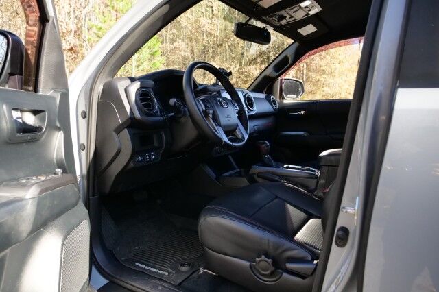 2017 Toyota Tacoma TRD Pro 4X4 / Heated Leather Seats / AMP Boards! High Point NC