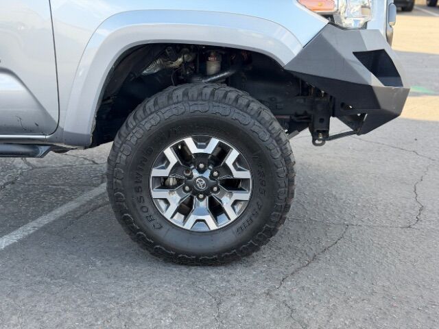 2017 Toyota Tacoma TRD Sport  4WD