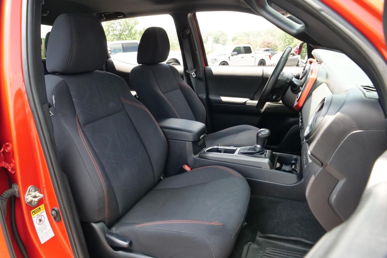 2017 Toyota Tacoma TRD Sport 4X4 / Premium & Technology Package! Lincolnton NC