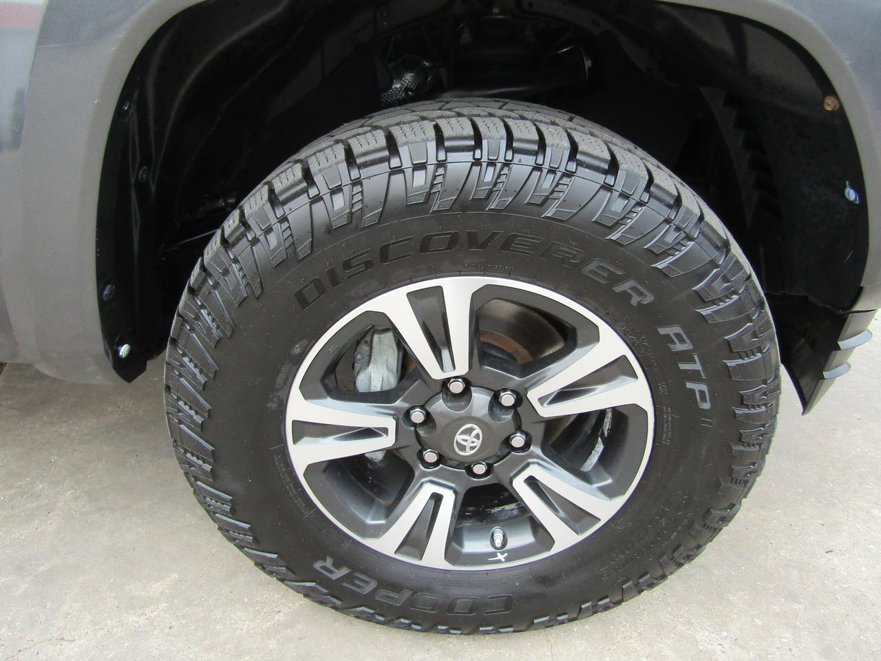 2017 Toyota Tacoma TRD Sport Double Cab 5 Bed V6 4x2 AT (Natl) Grand Prairie TX