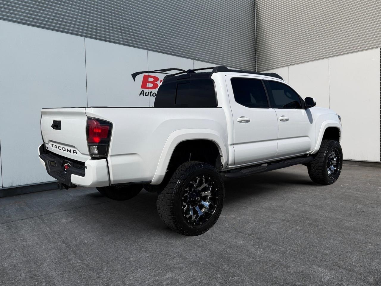 2017 Toyota Tacoma TRD Sport, HEATED SEATS, POWER MIRRORS, NAVIGATION, BACKUP CAMERA, PUSH BUTTON START, BED LINER, TOW PACKAGE, RUNNING BOARDS, POWER SLIDING REAR WINDOW, SUNROOF, APPLE CARPLAY/ANDROID AUTO, LOW MILES, CLEAN CARFAX! Norfolk VA