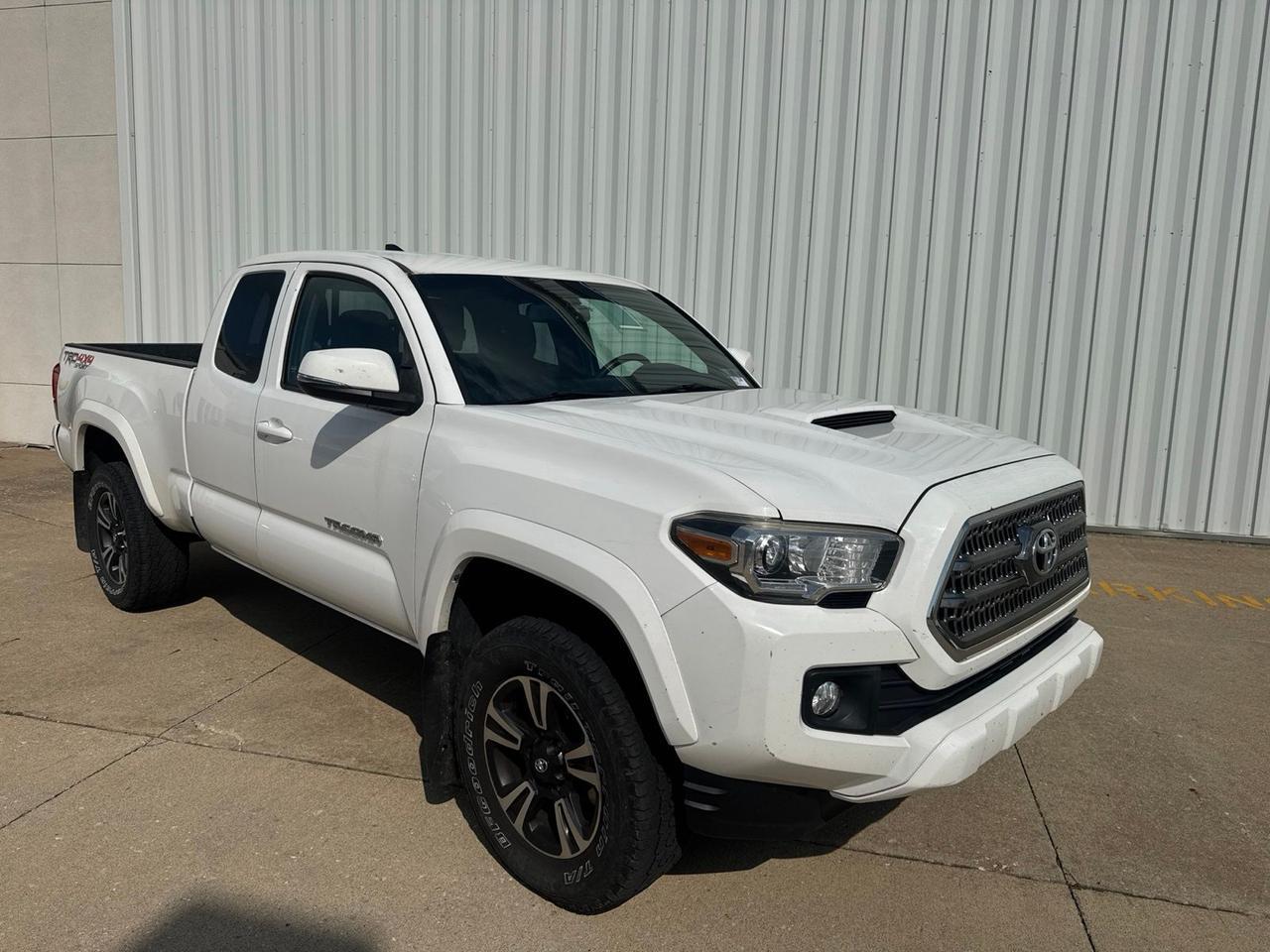 2017 Toyota Tacoma TRD Sport