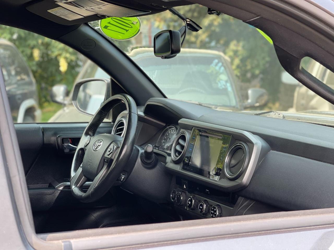 2017 Toyota Tacoma sr5 Hayden ID